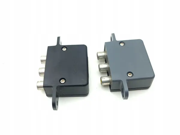Tomada AUX Chrysler OEM 05107083AB - Usado image 7