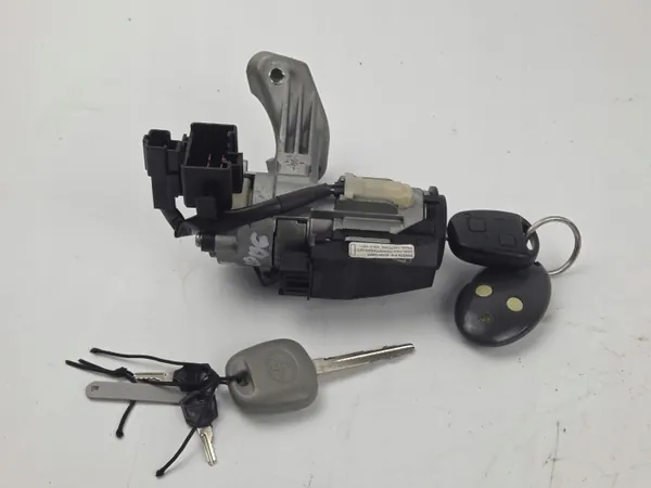 OEM 89783-02020 Avaimenperä Toyota Corolla IX E12:lle image 2