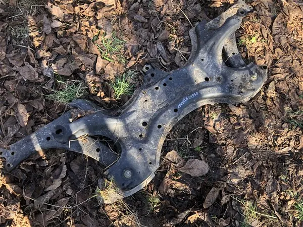 Moottorin kiinnike OEM SANKI SILNIKA Toyota Corolla Verso II 2.2 D4D image 5