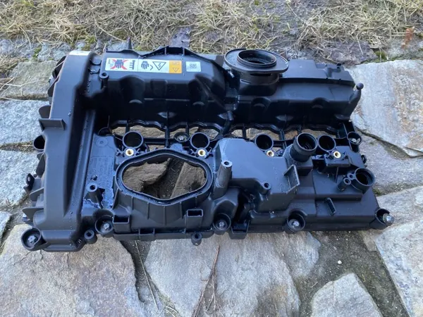 Tapa de válvulas OEM 8631745 para BMW G20 G30 G11 image 5
