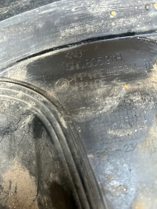 VW GOLF VIII 2019- Front Right Wheel Arch 5H0805912K image 6