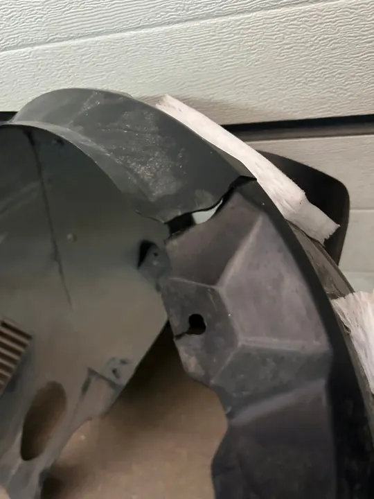 VW GOLF VIII 2019- Front Right Wheel Arch 5H0805912K image 8