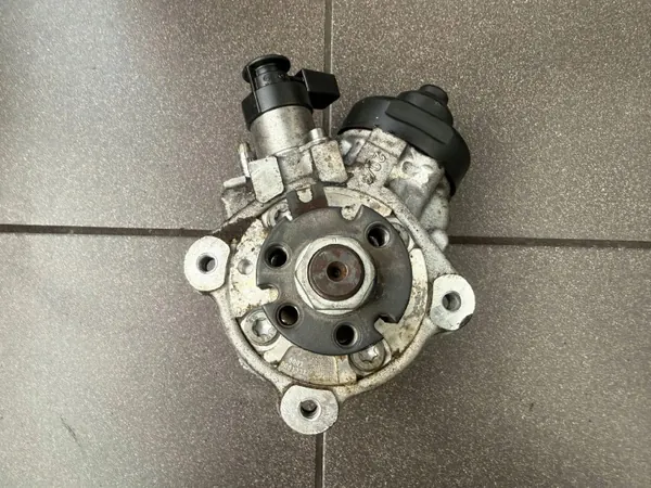 OEM 03L130755 inspuitpomp voor Audi VW 2.0 TDI image 3