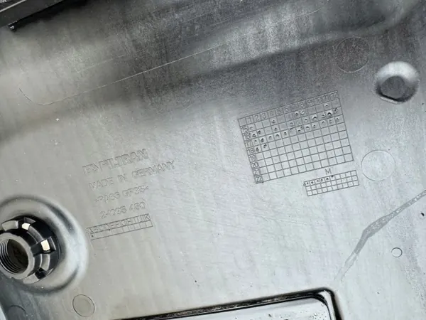 Cárter de aceite BMW X4 F26 OEM 1-1035-452 - Usado image 7