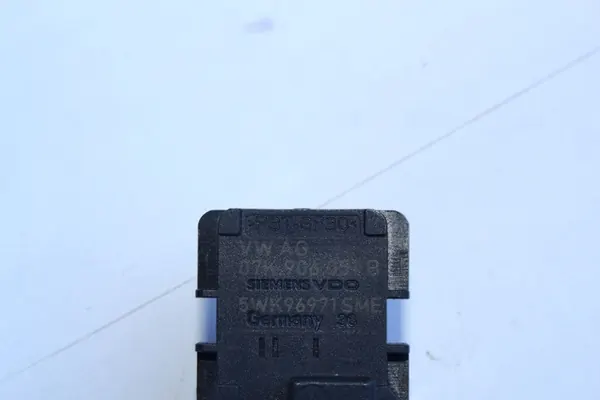 Trycksensor VW GTE Audi 07K906051B image 2