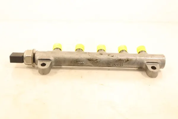 Carril de inyección Hyundai I20 1.4CRDI OEM R9144Z271A image 3