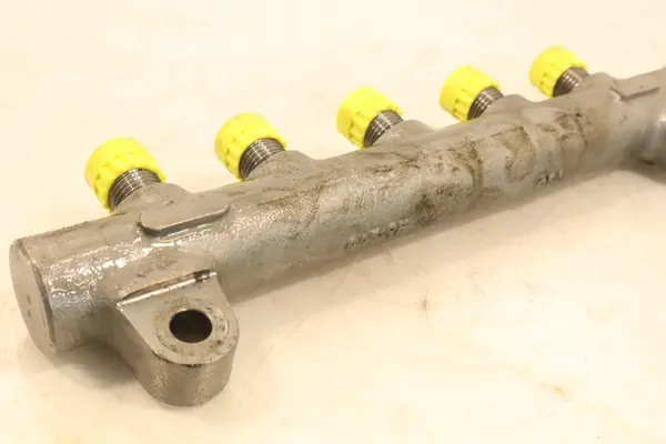 Carril de inyección Hyundai I20 1.4CRDI OEM R9144Z271A image 5