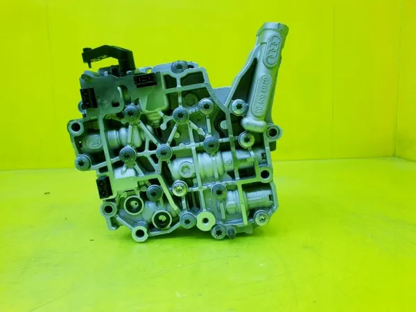 Gebruikte Audi OE oliepomp LH2113125 G2B7009 image 9