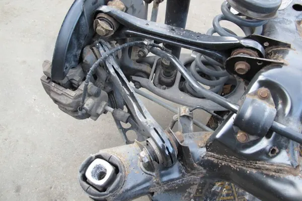 Suspension arrière BMW 1 E87 OEM - Ensemble complet image 3