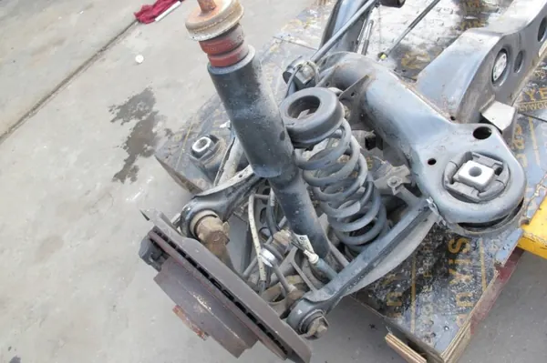 Suspension arrière BMW 1 E87 OEM - Ensemble complet image 7