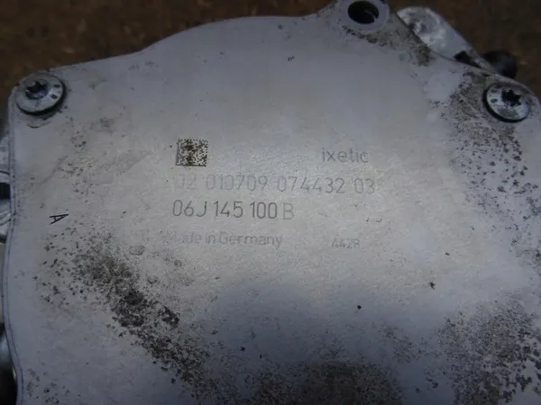 Imupumppu AUDI A5 A4 2.0 TFSI 06J145100B 06H127025M image 4