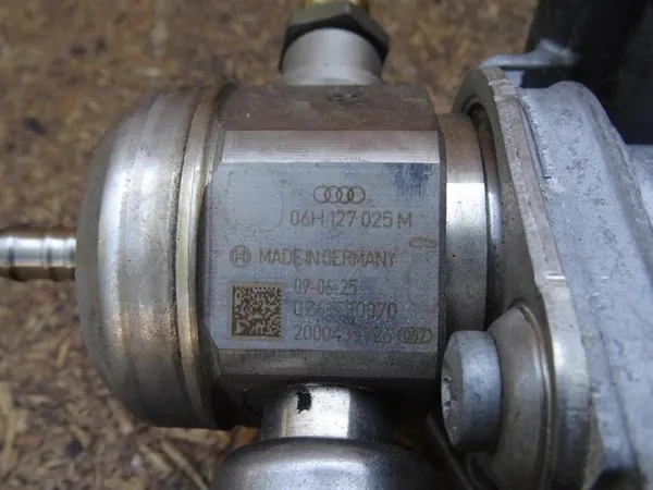 Imupumppu AUDI A5 A4 2.0 TFSI 06J145100B 06H127025M image 5