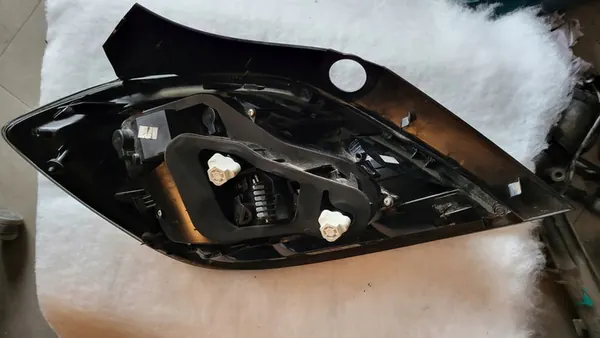 Opel Astra H III Lift Bakljus Höger 13222325 image 4