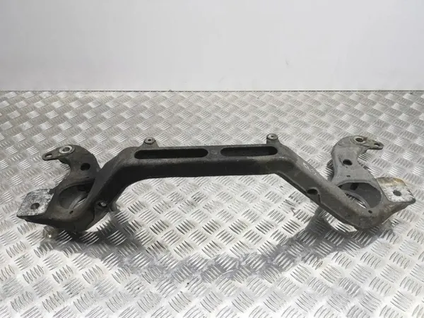Vorderes Hilfsrahmen Audi Q7 4L 2007 OEM 7L0199207 image 6