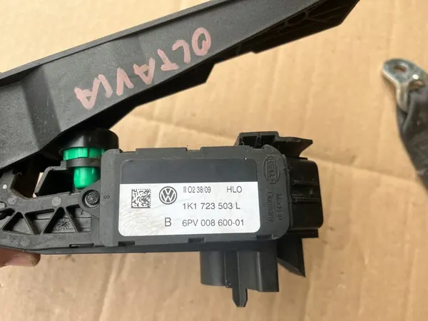 Gaspedal Skoda Octavia II 2008-2013 1.4 TFSI image 2