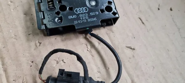 Audi A4 B9 Konepeltilukko OEM 8W0823509 - Etu image 6