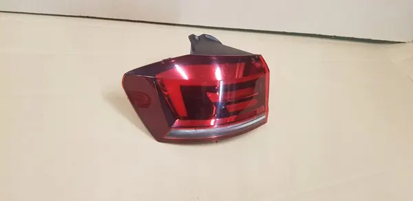 VW GOLF VII SPORTSVAN LIFT LUZ TRASERA IZQUIERDA LED image 2