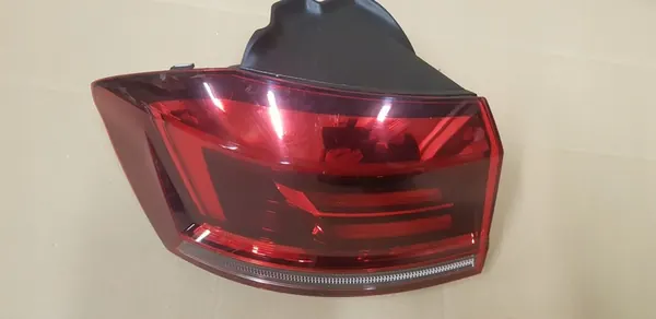 VW GOLF VII SPORTSVAN LIFT LUZ TRASERA IZQUIERDA LED image 4