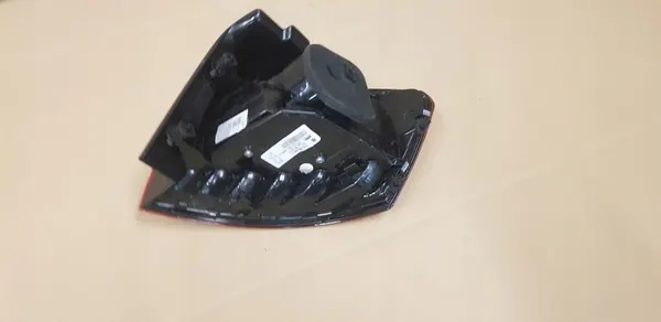 VW GOLF VII SPORTSVAN LIFT LUZ TRASERA IZQUIERDA LED image 6