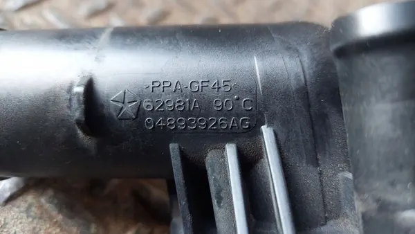 Dodge Durango 2020 Carcasa del termostato image 3