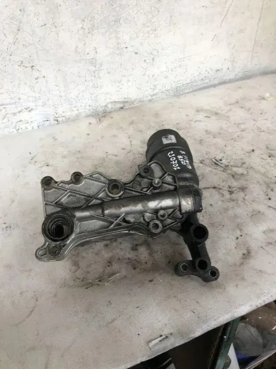 Oljefilterfäste Infiniti Q50 OEM A6511800665 image 2