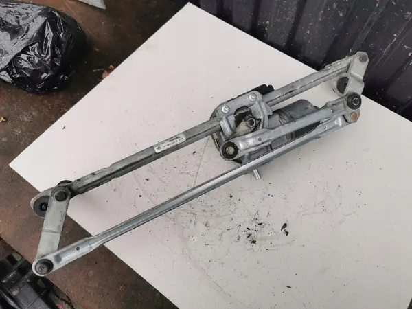 Etupyyhkijän mekanismi VW Golf V VI 1K1955023G image 6