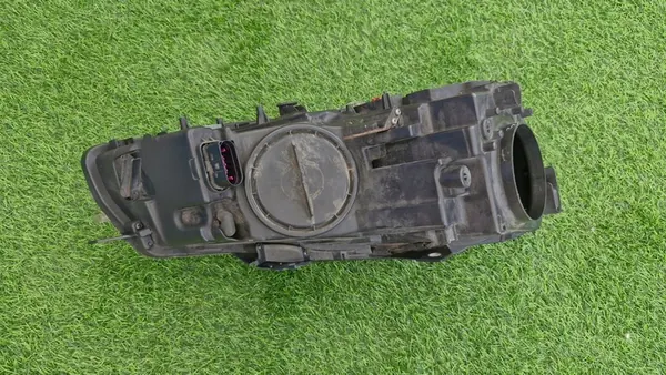 Farol esquerdo VW Golf VI 5K 08-12 Xenon LED image 4