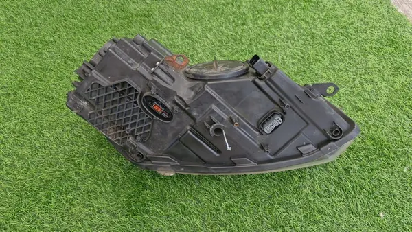 Farol esquerdo VW Golf VI 5K 08-12 Xenon LED image 5