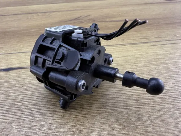 ILS Bi-Xenon Koplampmotor Rechts Voor Mercedes W204 image 2
