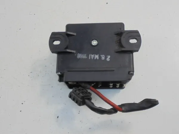 MERCEDES E W124 Gloeiplugrelais OEM image 2