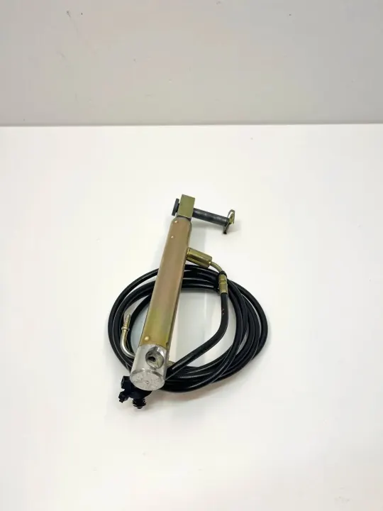 OEM A2308001472 Vasen Tavaratilan Tuki Mercedes SL R230 image 5