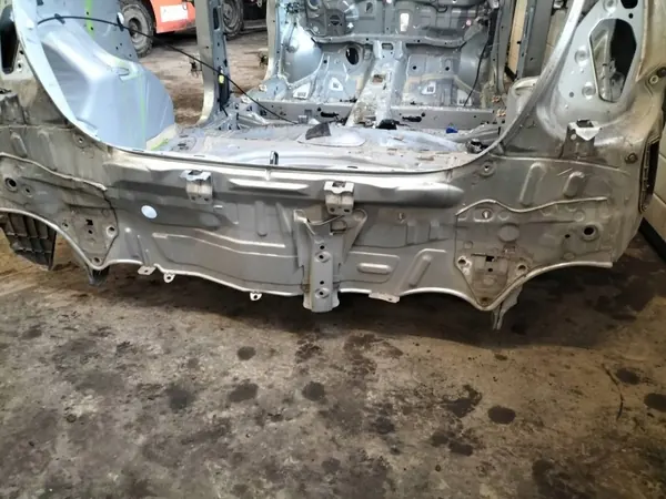 Correa de maletero trasero Toyota usado OEM 1F8 image 3