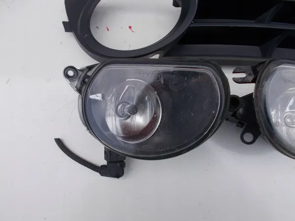 Grille de phares antibrouillard avant Audi A3 8P 8P4807682B image 3