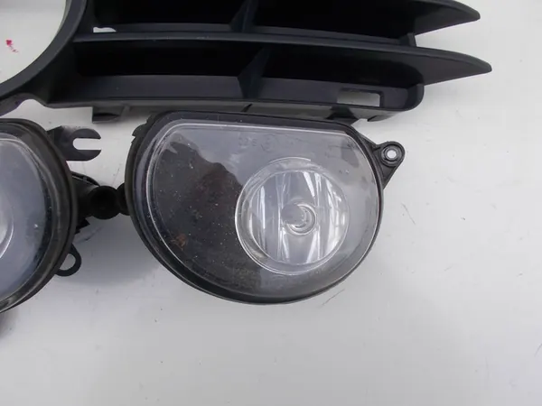 Grille de phares antibrouillard avant Audi A3 8P 8P4807682B image 5