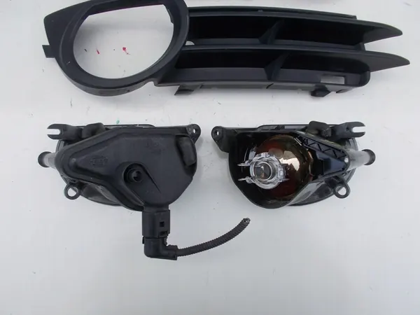 Grille de phares antibrouillard avant Audi A3 8P 8P4807682B image 7