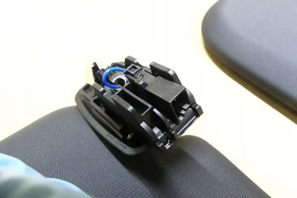 BMW OEM 9852225 7277251 9852226 Visera Solar image 5