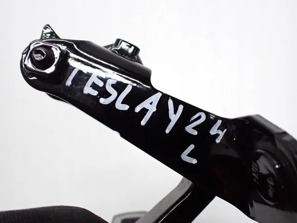 Bisagra Trasera Izquierda Tesla Model Y OEM 24R - Usado image 3