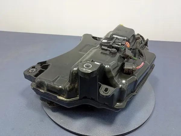 Skoda AdBlue-säiliö OEM 5Q0131877F - Käytetty image 4