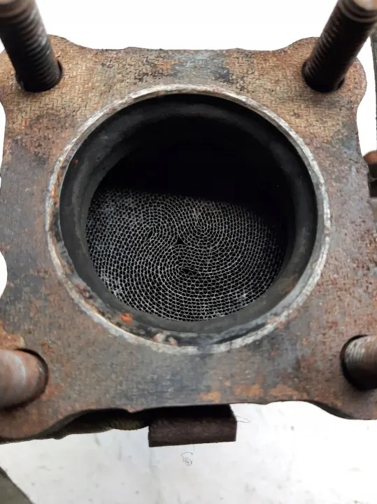 Pakoputken keräin OEM 7107187 VW/Audille image 3