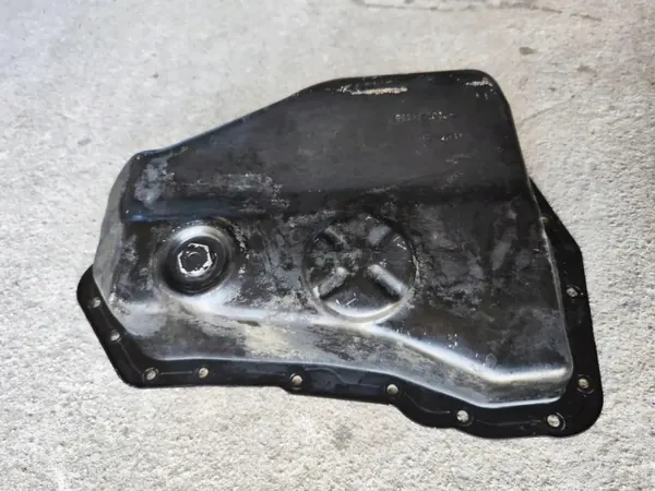 Öljypohja OEM 9681842080 Peugeot 3008 1.6 HDI:lle image 4