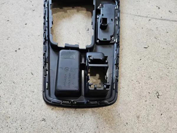 Garde-boue gauche SEAT Leon (5F) OEM 5F1863283BB image 7