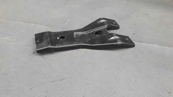 VW Passat B7 Huvarmsfäste 3AA805569 image 4