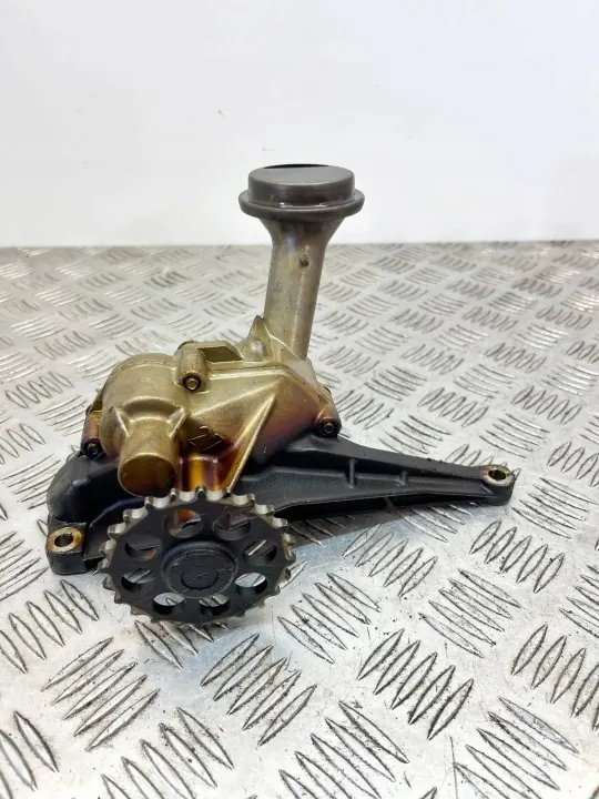 Bomba de aceite usada OEM A1131810020 para Mercedes-Benz SL image 3