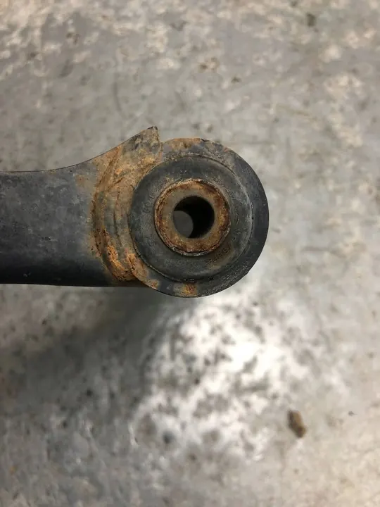 Braccio di Controllo Anteriore Sinistro VW Polo V 6R0407151E image 3