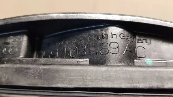 Vänster ventilkåpa 059103469AC Audi A5 A6 A4 Q7 image 3