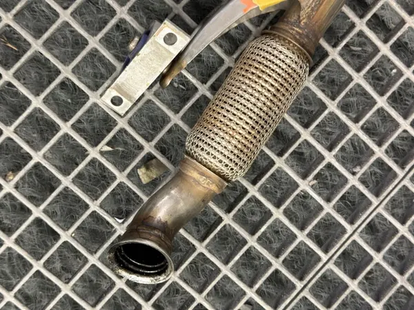 EGR-kylarslang OEM 4M02543 för VW Touareg III image 4