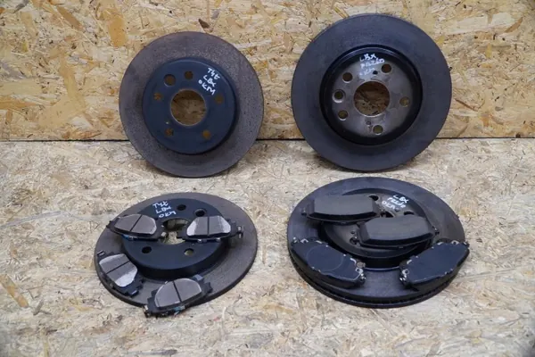 Bromsskivor & Belägg Set Lexus LBX 1.5 Hybrid OEM image 2