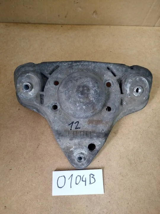 Jousituskiinnike OEM 100 Audi A4 B5:lle image 2