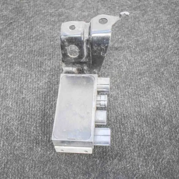 Toyotan Hehkutulppa OEM 1327000010 - 2.2L Diesel image 3