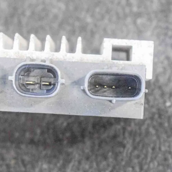 Toyotan Hehkutulppa OEM 1327000010 - 2.2L Diesel image 4